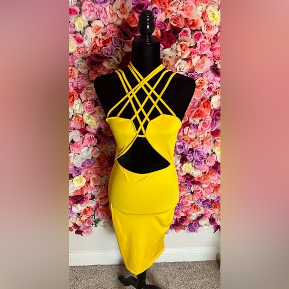 Amazon Dresses & Skirts - Beautiful Bright Yellow Strap Dress